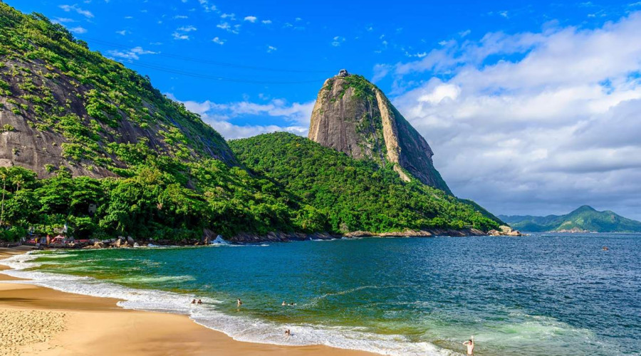 Onde fica a Praia da Urca: um refúgio de beleza e tranquilidade