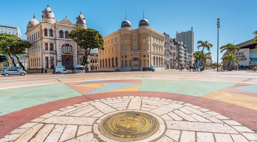Onde fica o Recife ?
