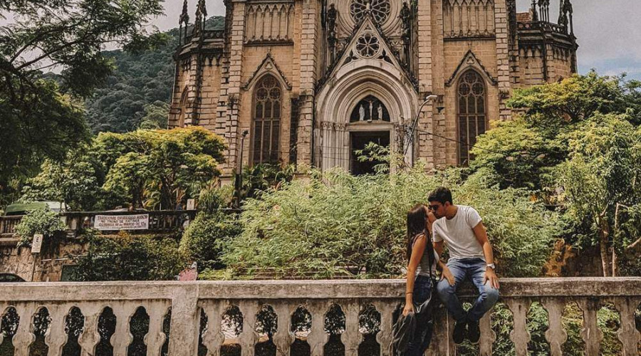 Onde fica Petrópolis?