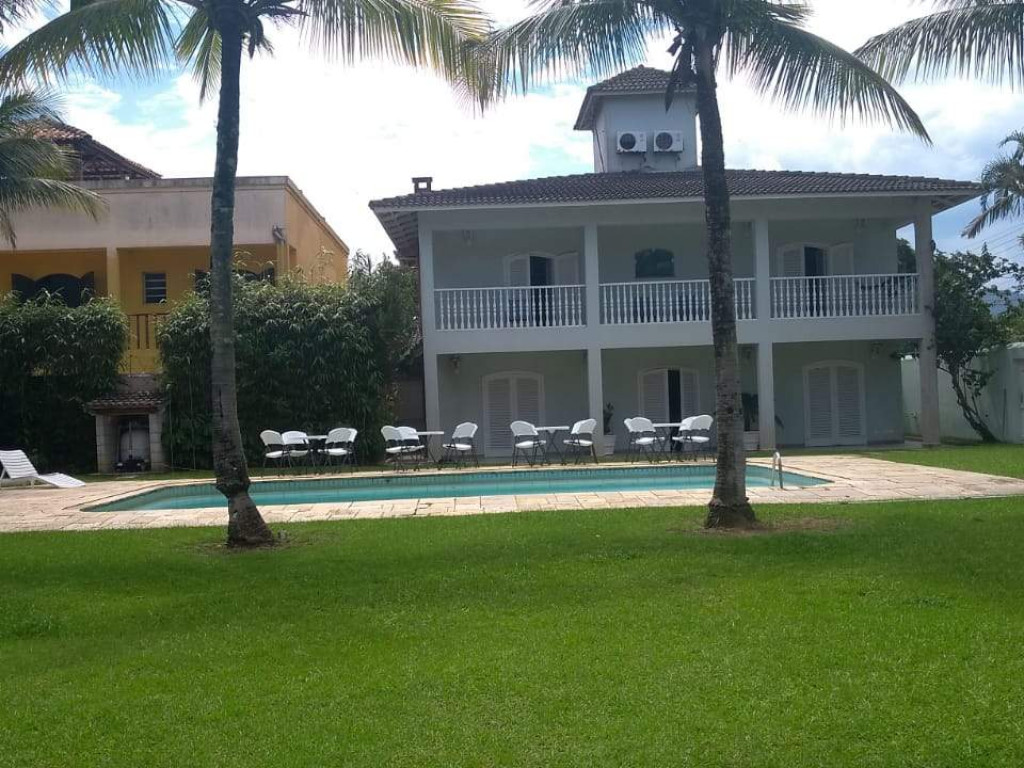 Casa  4 suites- Piscina/Churrasqueira, Wi-Fi,  próximo à Praia de Pernambuco